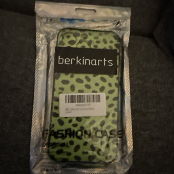 Apple iPhone 13 Pro Protective Ultra Slim Lightweight Case NEW in sealed pack - Picture 1 of 2